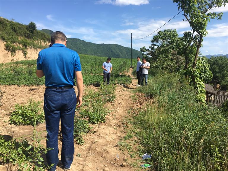 市龍江城鄉發展集團深入幫扶村開展突出問題排查整改落實工作