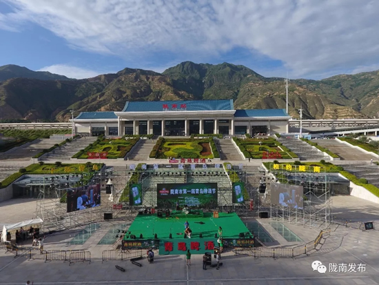 好嗨喲！隴南第一屆青島啤酒節開幕啦，為期8天