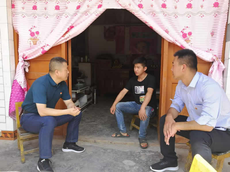 “感黨恩、憶黨史”，--市龍江城鄉發展集團公司開展慶祝建黨99周年主題黨日活動